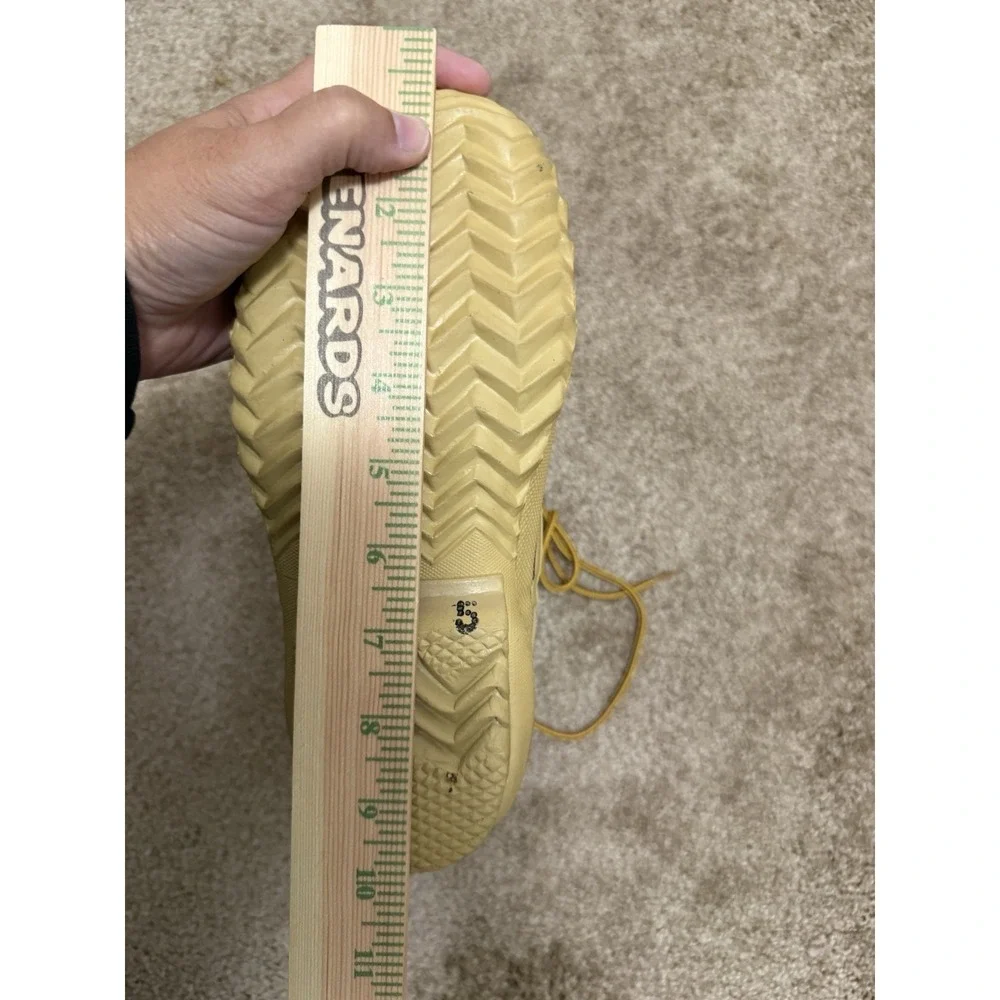 Sorel Manitou duck  Winter Boots with wool lining. Woman's size 8. *Discription